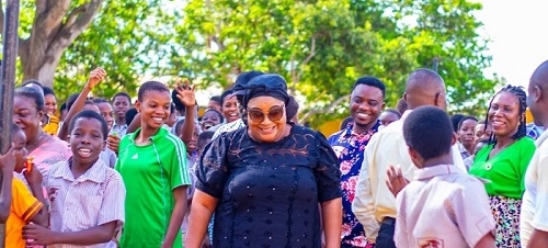 mce-insptects-awarade-basa-and-new-nsuta-schools-6